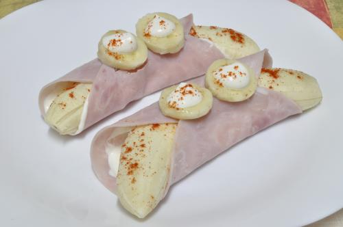 Šunkové závitky plněné banány  – Snadné recept z Usa kuchyně, hotový za Do 30 minut